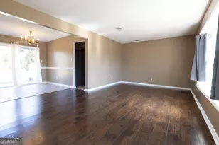 110 Stonefield Ct, Warner Robins, GA 31093 - Photo 2