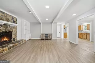 212 Chandler St, Calhoun, GA 30701 - Photo 6