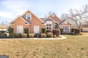 208 Twelve Oaks Dr, Warner Robins, GA 31088 - Photo 1