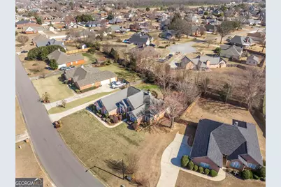 208 Twelve Oaks Drive, Warner Robins, GA 31088 - Photo 4