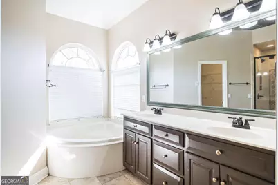 208 Twelve Oaks Drive, Warner Robins, GA 31088 - Photo 32