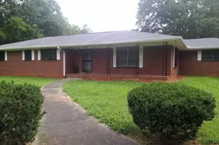 394 Fayetteville Rd, Fairburn, GA 30213 - Photo 2