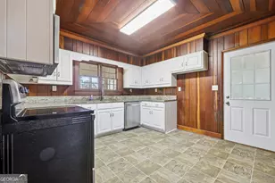 88 W New St, Winder, GA 30680 - Photo 10