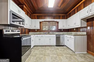 88 W New St, Winder, GA 30680 - Photo 12