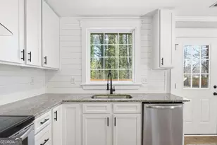 445 Arnold Ave, Marietta, GA 30066 - Photo 10