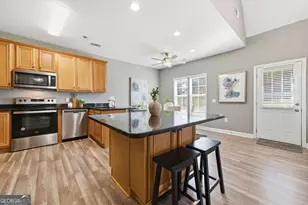 207 Meadow Lake Dr, Carrollton, GA 30116 - Photo 8