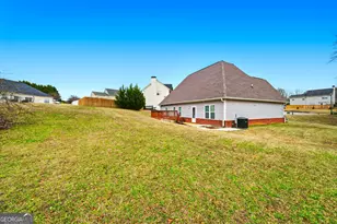 207 Meadow Lake Dr, Carrollton, GA 30116 - Photo 36