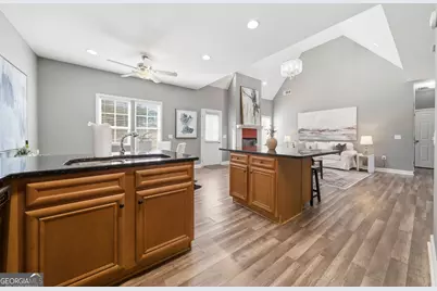 207 Meadow Lake Drive, Carrollton, GA 30116 - Photo 14