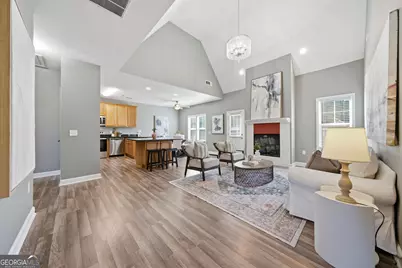 207 Meadow Lake Drive, Carrollton, GA 30116 - Photo 4