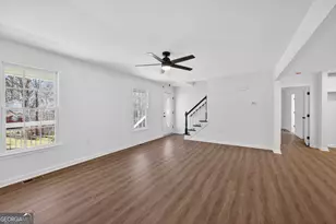 546 Creek View Dr, Hoschton, GA 30548 - Photo 6