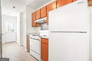9211 Fairway Ct, Riverdale, GA 30274 - Photo 8