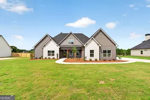 296 Grove Pk, Senoia, GA 30276 - Photo 1