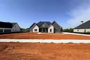 296 Grove Pk, Senoia, GA 30276 - Photo 1