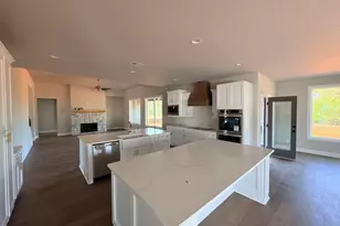 296 Grove Pk, Senoia, GA 30276 - Photo 2