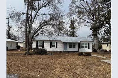 10 Grove Street, Hazlehurst, GA 31539 - Photo 1