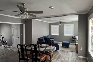 10 Grove St, Hazlehurst, GA 31539 - Photo 2