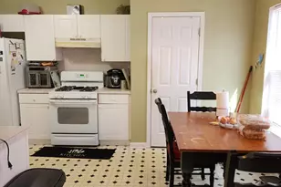 4584 Browns Mill Close, Lithonia, GA 30038 - Photo 4