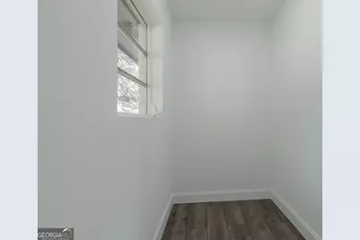 5207 Dixie Lake Road, Union City, GA 30291 - Photo 10