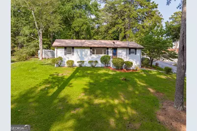 5207 Dixie Lake Road, Union City, GA 30291 - Photo 1