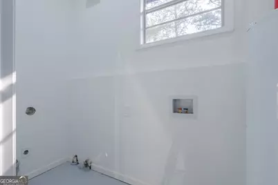 5207 Dixie Lake Road, Union City, GA 30291 - Photo 16