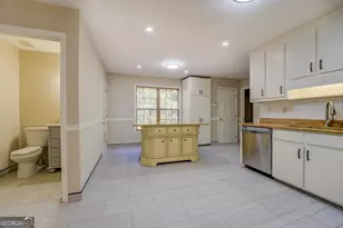 2436 Green Hollow Ct, Conyers, GA 30012 - Photo 16