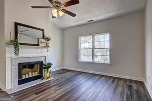 8106 Wynfield Dr, Jonesboro, GA 30238 - Photo 4