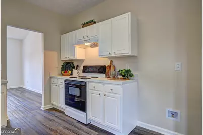 8106 Wynfield Drive, Jonesboro, GA 30238 - Photo 10