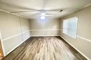 300 Springdale Dr, Lagrange, GA 30240 - Photo 2