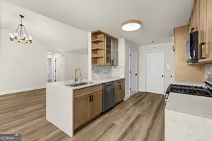 6604 Chesepeake Trail, Rex, GA 30273 - Photo 10