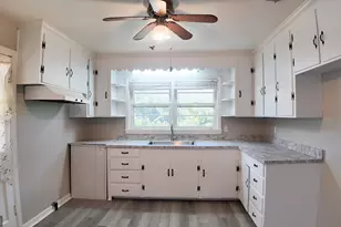 1917 Palmyra Rd, Albany, GA 31701 - Photo 22