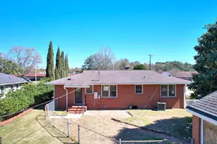 1917 Palmyra Rd, Albany, GA 31701 - Photo 2