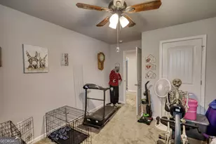 214 Woodlands Dr, Jackson, GA 30233 - Photo 36