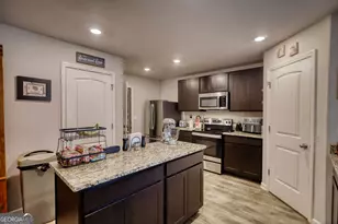 214 Woodlands Dr, Jackson, GA 30233 - Photo 16