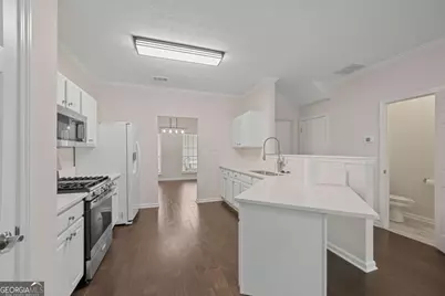 902 Tree Creek Boulevard, Lawrenceville, GA 30043 - Photo 8