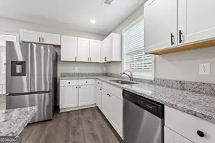 261 Lagrange St, Newnan, GA 30263 - Photo 10