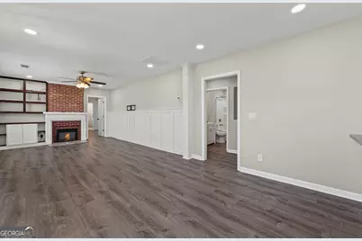 261 Lagrange Street, Newnan, GA 30263 - Photo 6