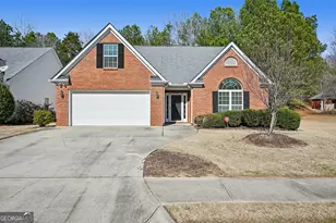 25 Pacific Ave, Sharpsburg, GA 30277 - Photo 1