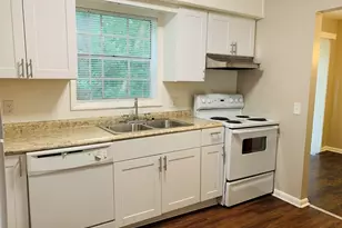 1069 Laurel Ln NW, Conyers, GA 30012 - Photo 4