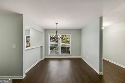 807 Wynnes Ridge Circle SE, Marietta, GA 30067 - Photo 2