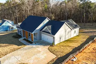 185 Patterson Dr, Franklin, GA 30217 - Photo 2