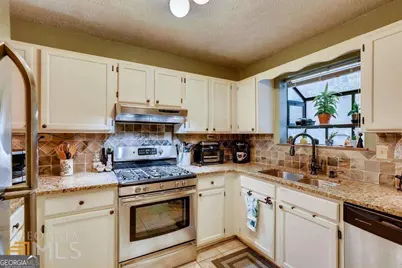 2515 Skyland Trail NE, Brookhaven, GA 30319 - Photo 8