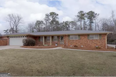 210 Granada Terrace, Warner Robins, GA 31088 - Photo 2