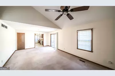 113 Oxford Square, Carrollton, GA 30117 - Photo 4