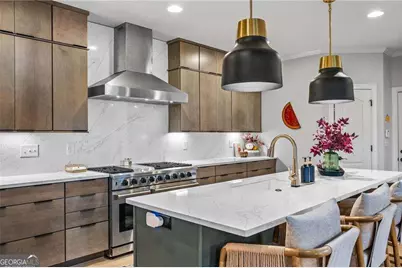 4526 Meadowland Way, Flowery Branch, GA 30542 - Photo 10