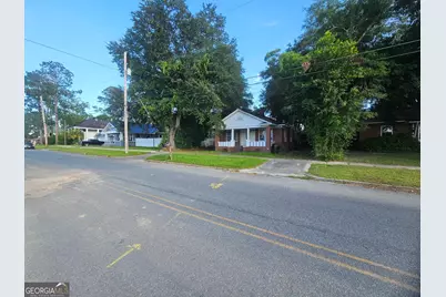 604 Hicks Street, Waycross, GA 31501 - Photo 1