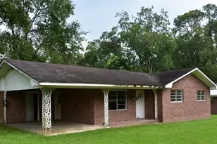 305 S Baker St, Glennville, GA 30427 - Photo 2