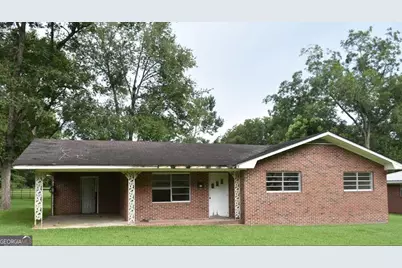 305 S Baker Street, Glennville, GA 30427 - Photo 1