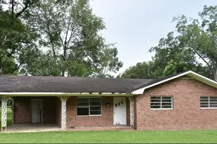 305 S Baker St, Glennville, GA 30427 - Photo 1