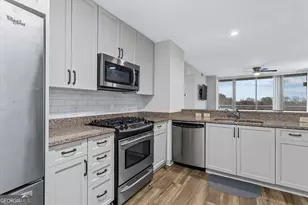 3338 Peachtree Rd NE, Atlanta, GA 30326 - Photo 6