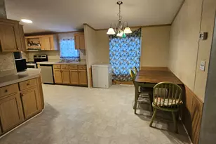 437 Burkhalter Cir, Claxton, GA 30417 - Photo 6